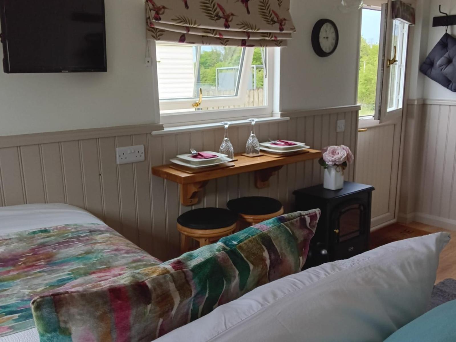 Shepherd Hut Bird Enniskillen, Fermanagh Exterior photo